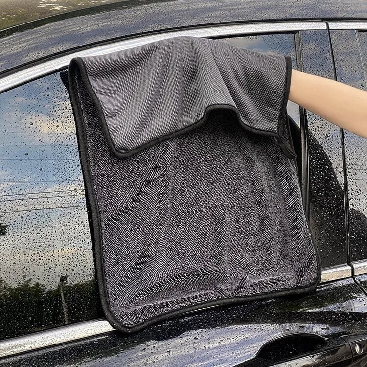 Giant Microfiber Car Drying Towel for Auto Detailing and Washing 18 Giant Microfiber Car Drying Towel for Auto Detailing and Washing